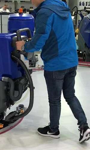 Máquinas de limpeza de piso industrial Máquinas de limpeza de piso industrial